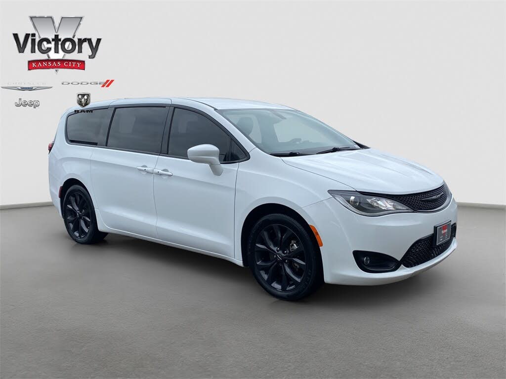 2020 Chrysler Pacifica Touring FWD