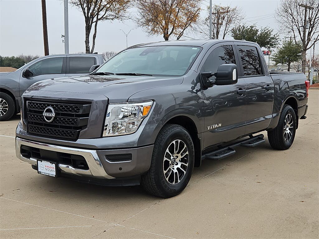 2024 Nissan Titan SV Crew Cab RWD