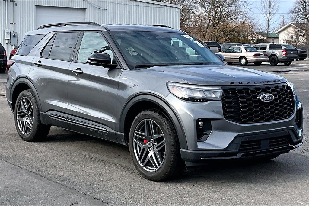 2025 Ford Explorer ST-Line AWD