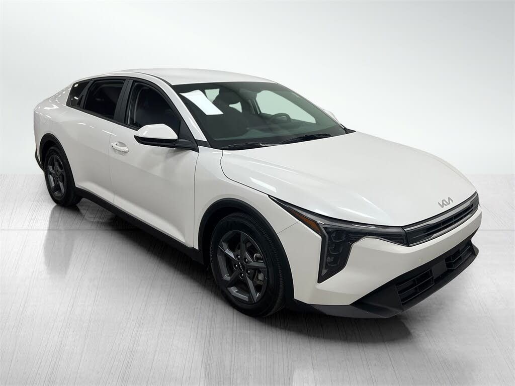 2025 Kia K4 LXS FWD