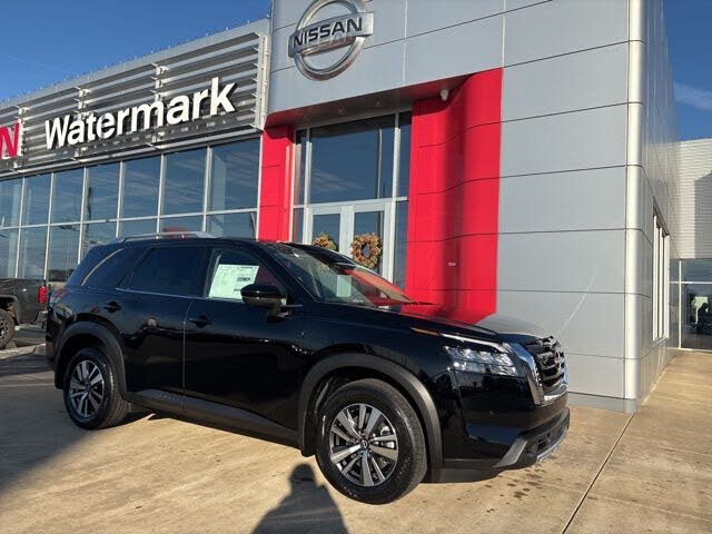 2025 Nissan Pathfinder SL 4WD