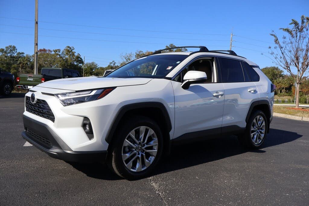 2025 Toyota RAV4 XLE Premium FWD