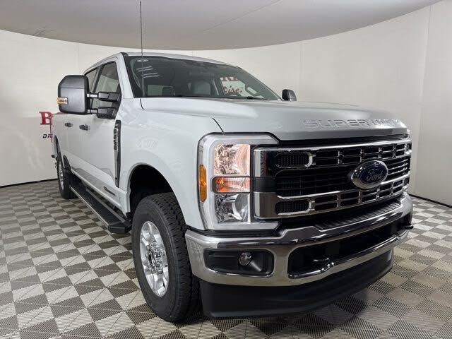 2026 Ford F-250 Super Duty XLT Crew Cab 4WD