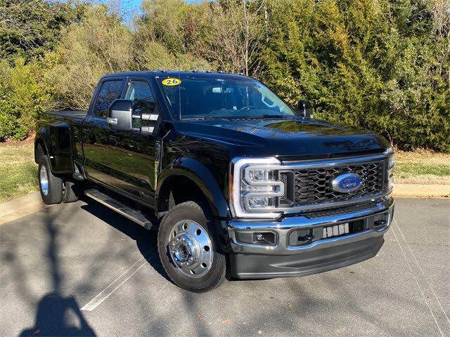 2026 Ford F-450 Super Duty Lariat Crew Cab LB DRW 4WD
