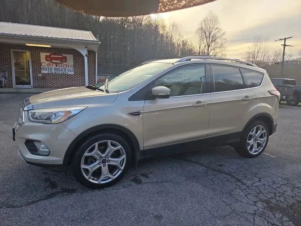 2017 Ford Escape Titanium FWD
