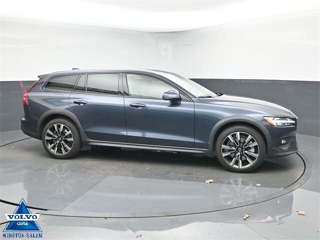 2022 Volvo V60 Cross Country T5 AWD