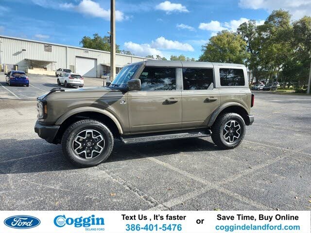 2025 Ford Bronco Outer Banks 4-Door 4WD
