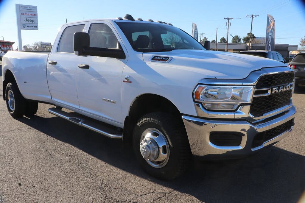 2022 RAM 3500 Tradesman Crew Cab LB DRW 4WD