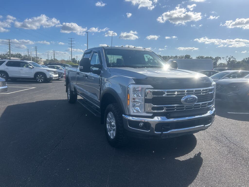 2023 Ford F-250 Super Duty XLT Crew Cab 4WD