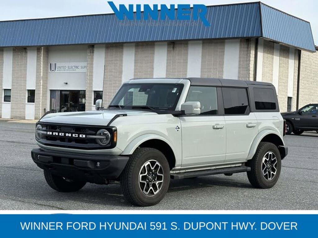 2024 Ford Bronco Outer Banks 4-Door 4WD