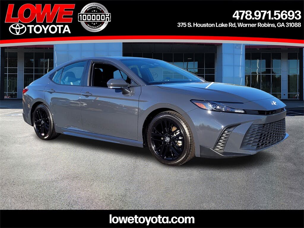 2025 Toyota Camry SE FWD