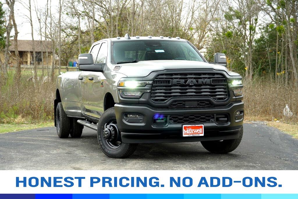 2026 RAM 3500 Tradesman Crew Cab LB DRW 4WD