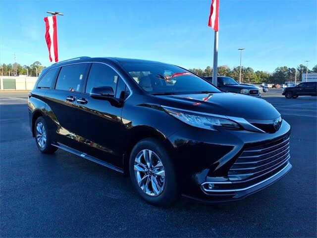 2026 Toyota Sienna Limited 7-Passenger FWD