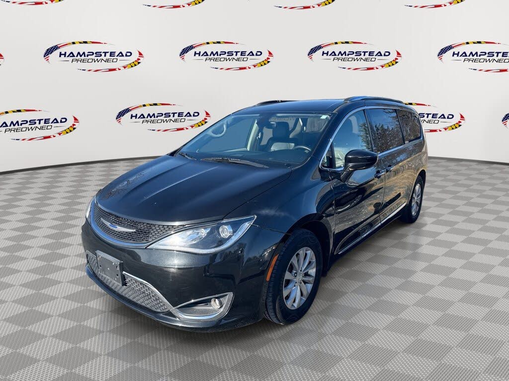 2019 Chrysler Pacifica Touring L FWD