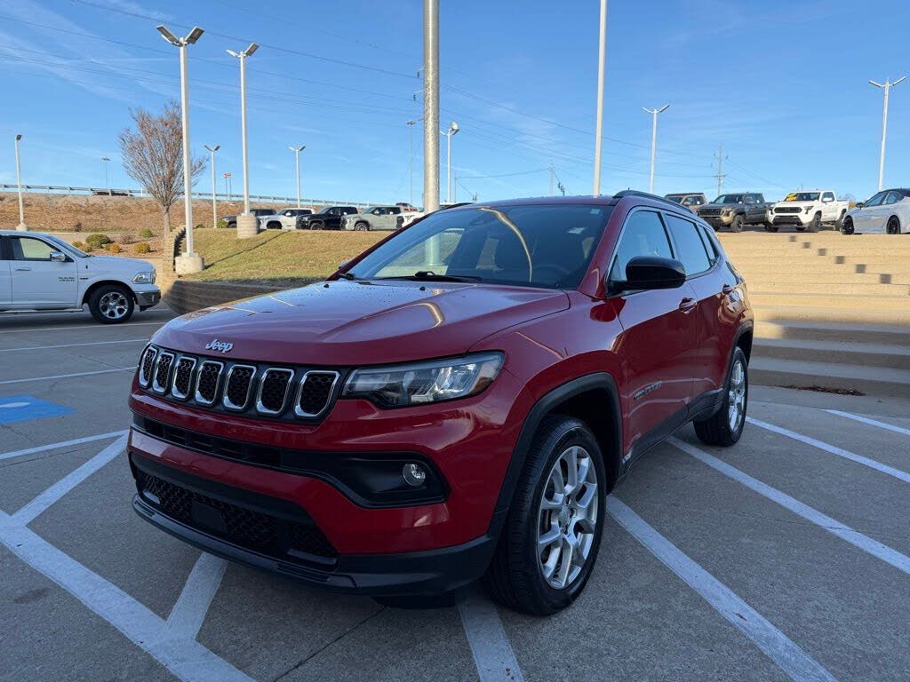 2024 Jeep Compass Latitude Lux 4WD