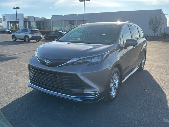 2024 Toyota Sienna XLE 7-Passenger AWD