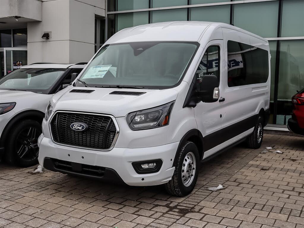 Ford Transit Passenger 350 XLT Medium Roof LB AWD 2026