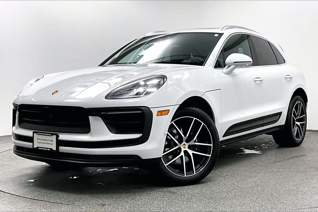 2026 Porsche Macan AWD