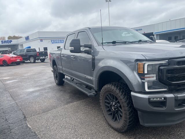 2022 Ford F-250 Super Duty Lariat Crew Cab 4WD