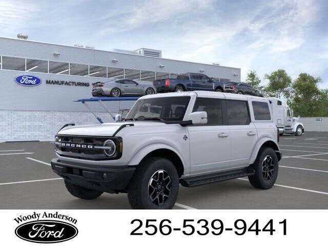 2025 Ford Bronco Outer Banks 4-Door 4WD