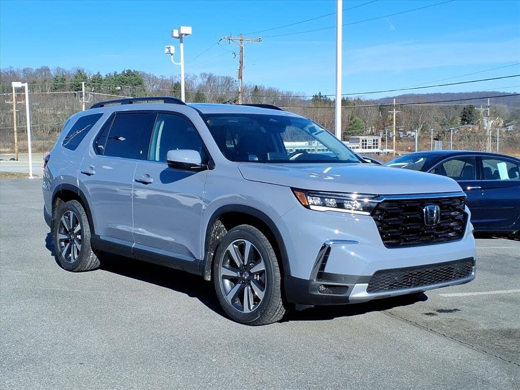 2025 Honda Pilot Touring AWD