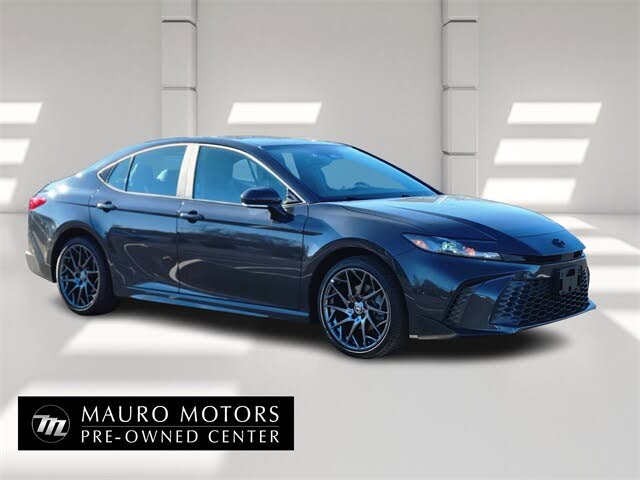 2025 Toyota Camry SE AWD