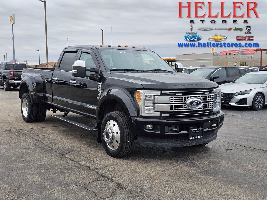 2017 Ford F-450 Super Duty Platinum Crew Cab LB DRW 4WD
