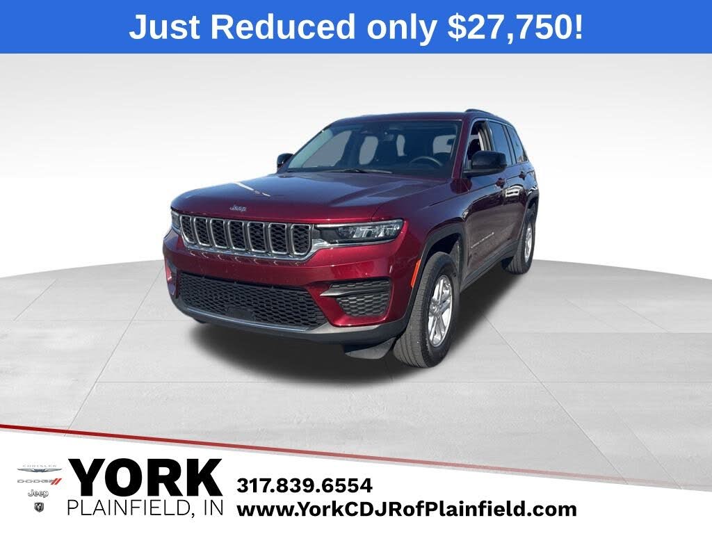 2023 Jeep Grand Cherokee Laredo 4WD