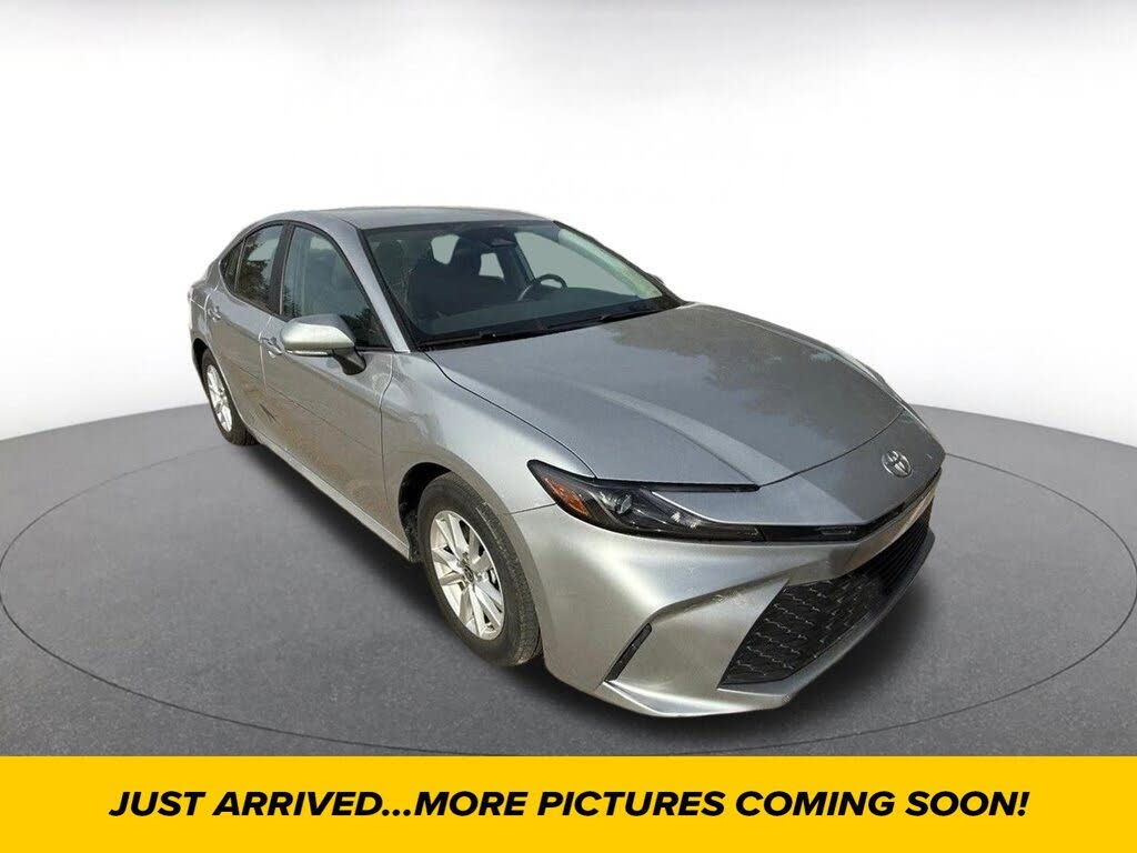2025 Toyota Camry LE FWD