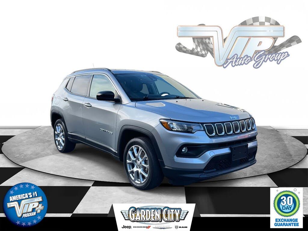 2022 Jeep Compass Latitude Lux 4WD