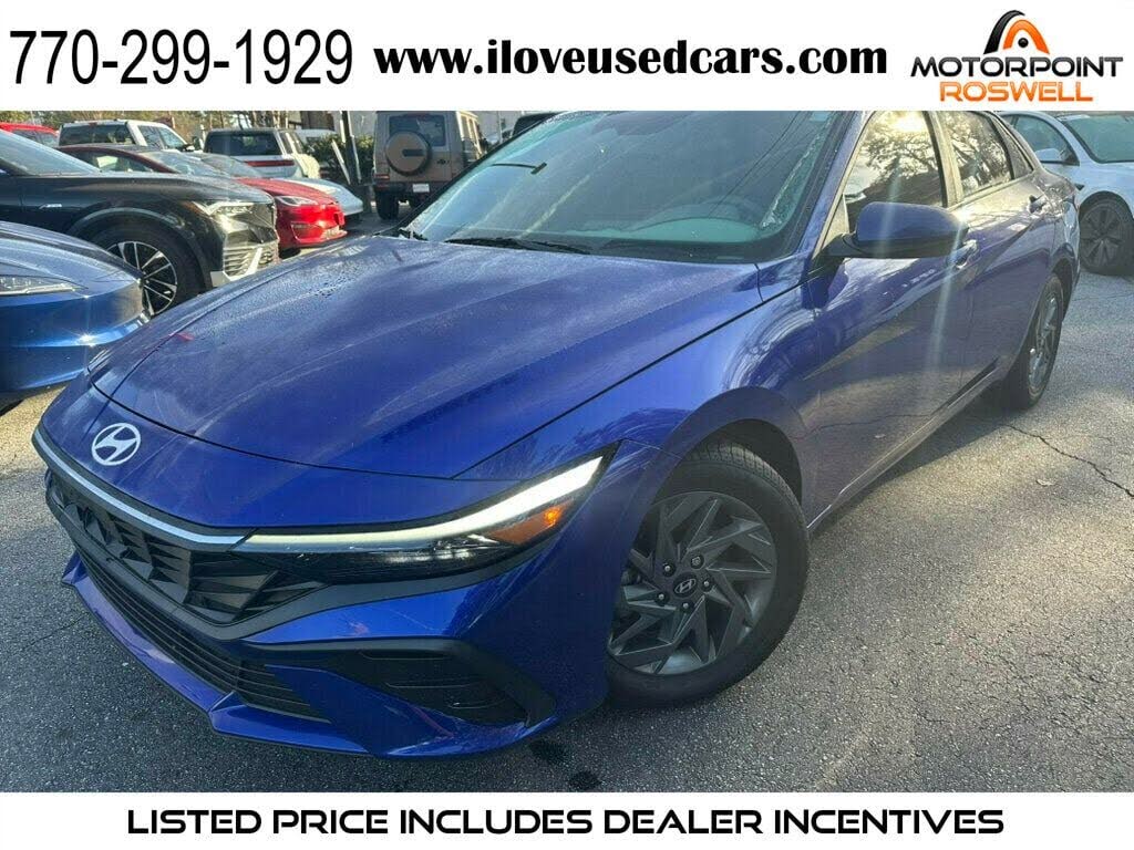 2024 Hyundai Elantra SEL FWD