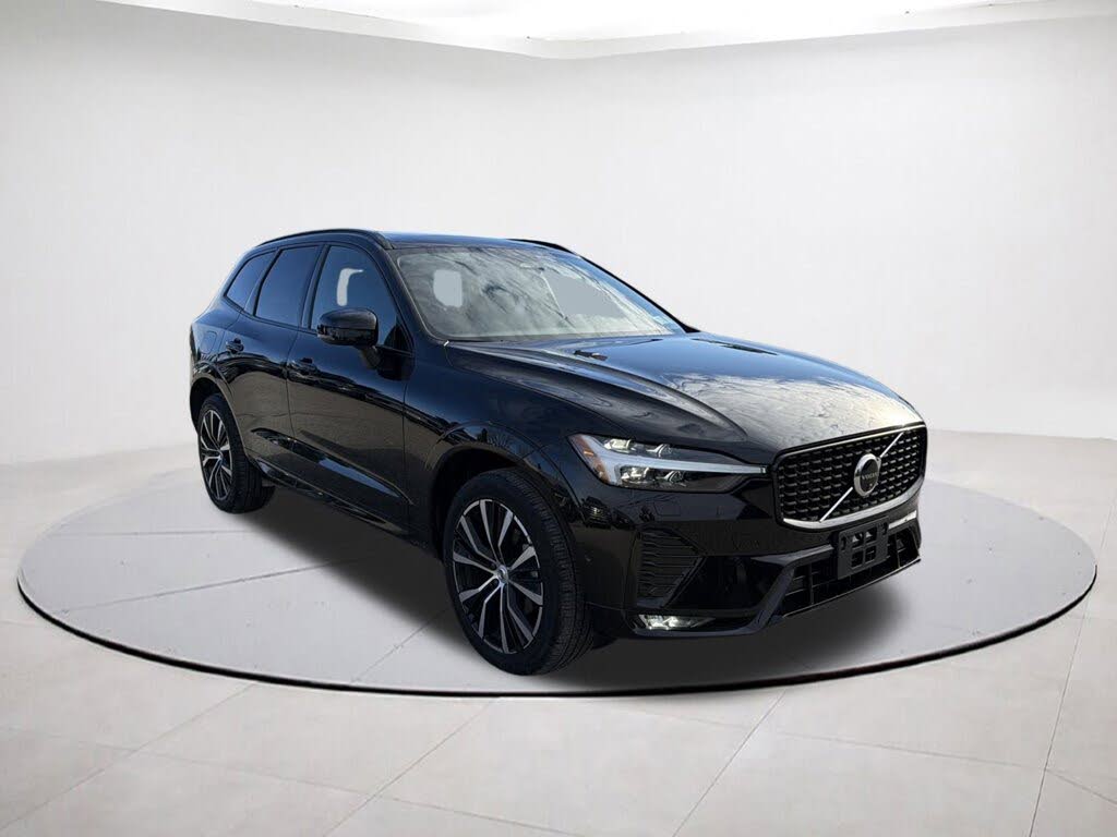 2025 Volvo XC60 B5 Plus Dark Theme AWD