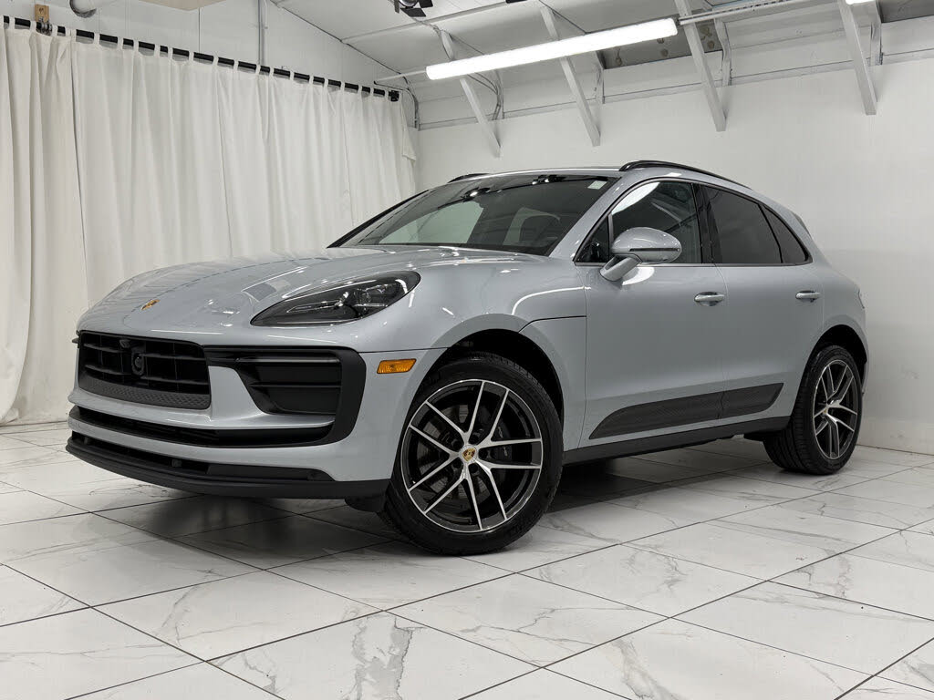 2025 Porsche Macan AWD
