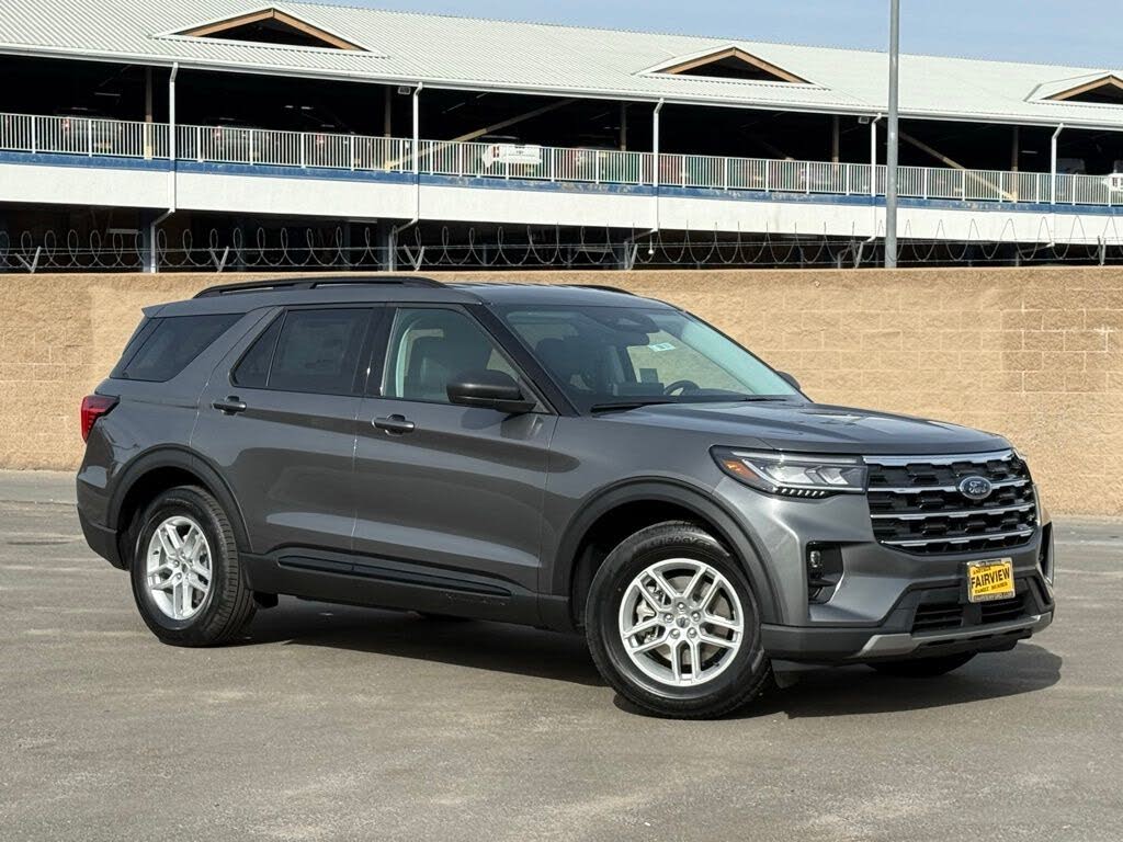 2026 Ford Explorer Active RWD