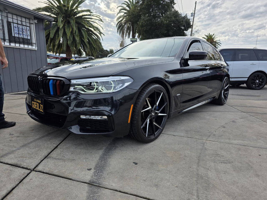 2017 BMW 5 Series 530i Sedan RWD
