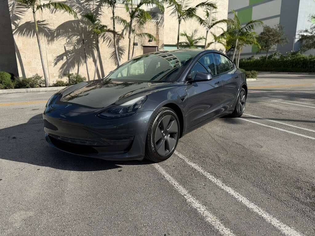 2021 Tesla Model 3 Standard Range Plus RWD