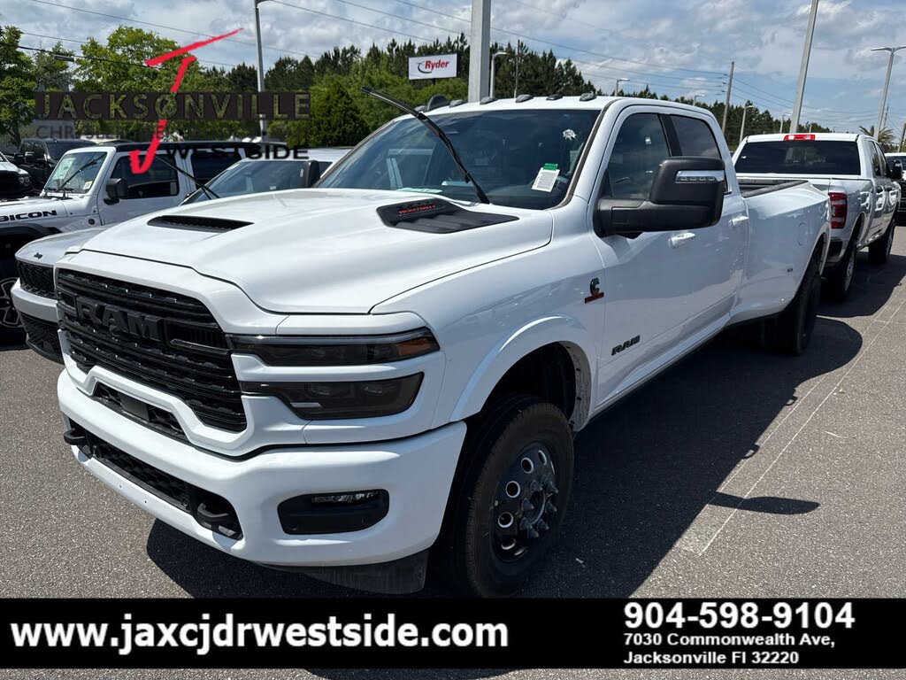 2025 RAM 3500 Limited Crew Cab LB DRW 4WD