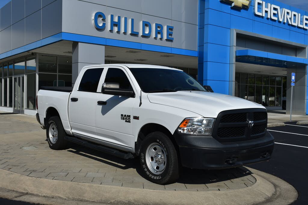 2022 RAM 1500 Classic Tradesman Crew Cab 4WD