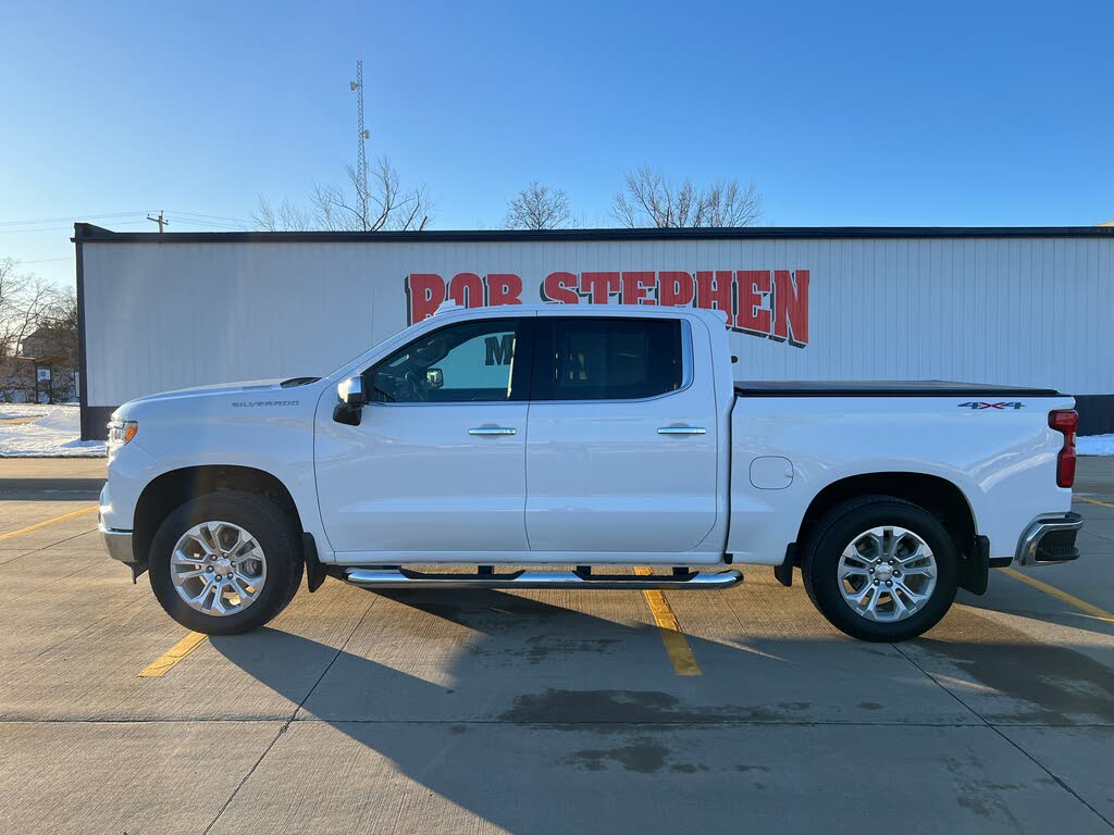 2024 Chevrolet Silverado 1500 LTZ Crew Cab 4WD