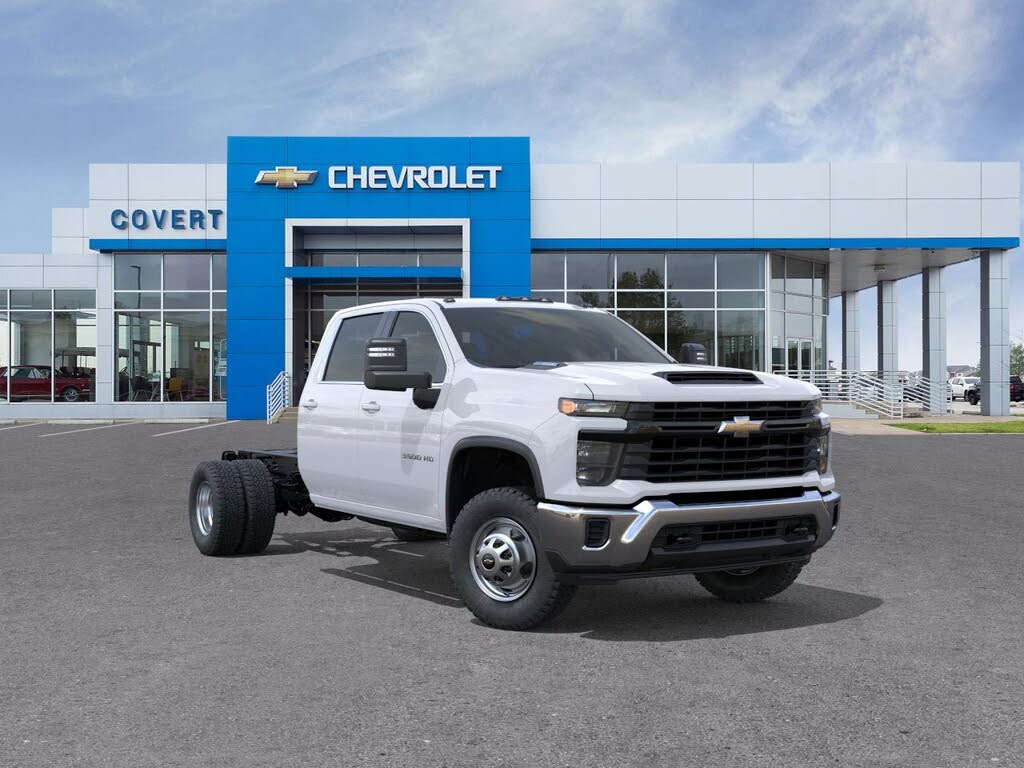 2025 Chevrolet Silverado 3500HD Chassis Work Truck Crew Cab 4WD