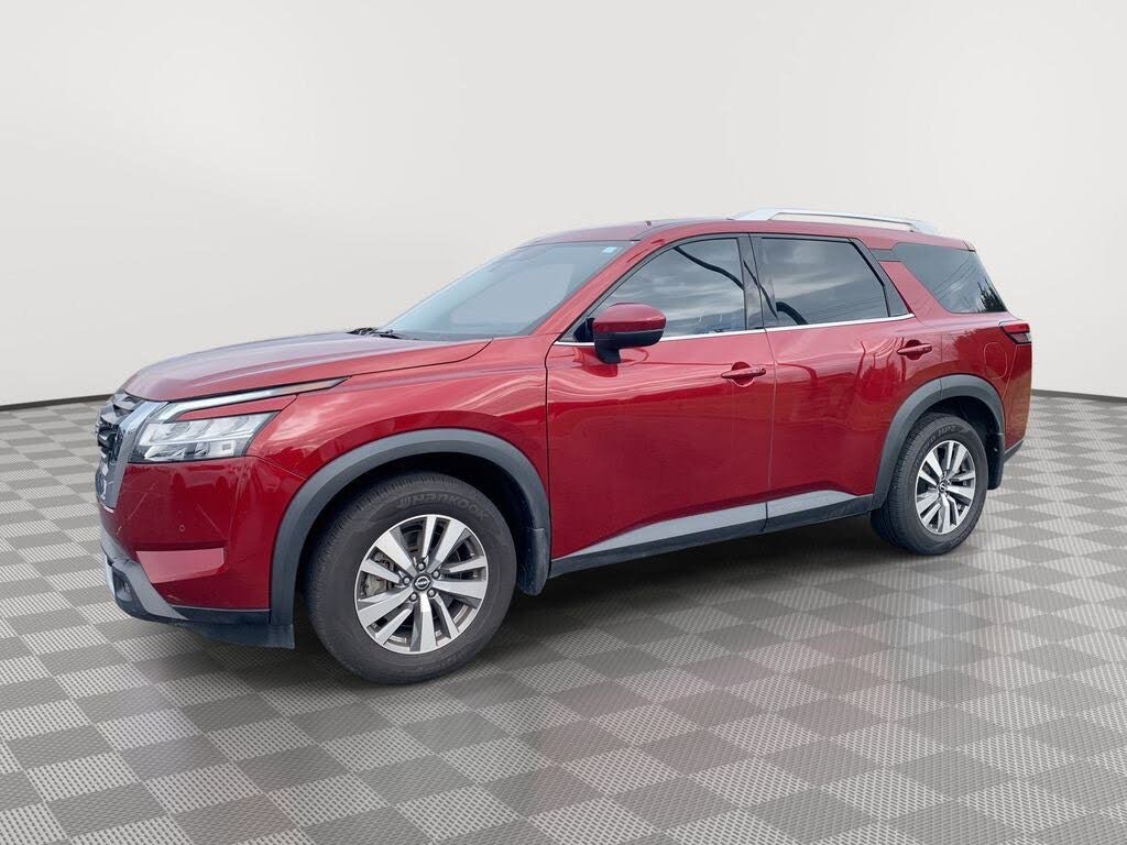 2022 Nissan Pathfinder SL FWD