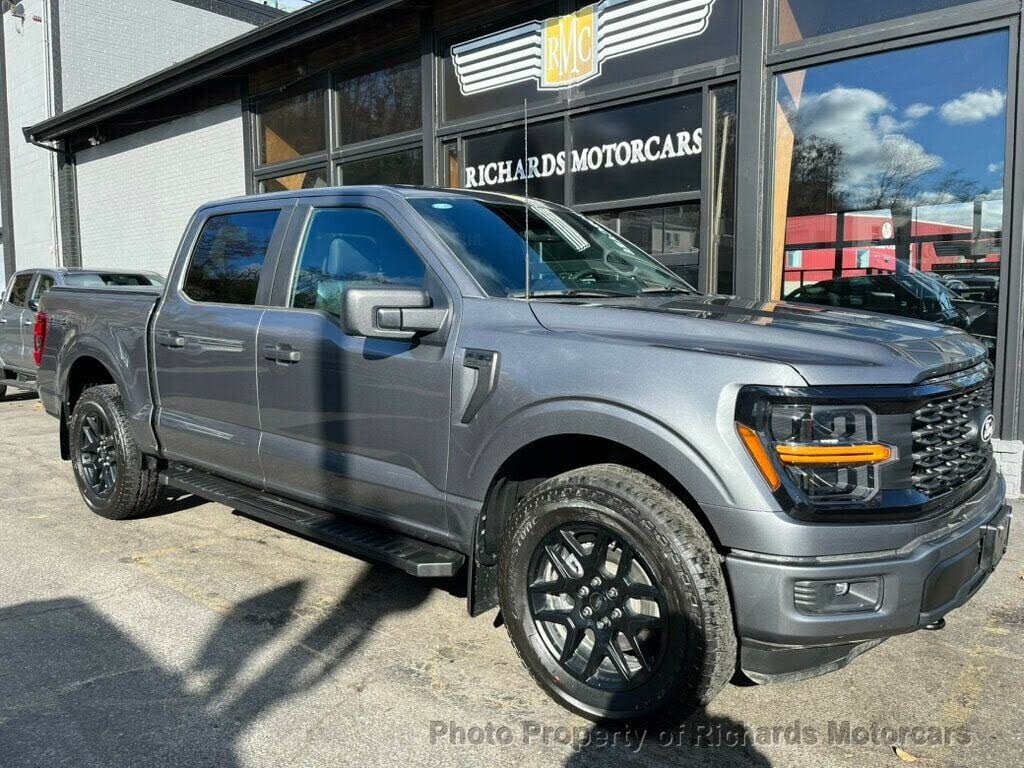 2025 Ford F-150 STX 4dr SuperCrew 4WD