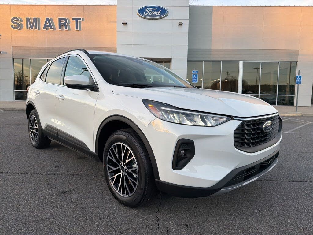 2026 Ford Escape Hybrid Plug-in FWD