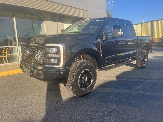 2026 Ford F-350 Super Duty Lariat Crew Cab 4WD