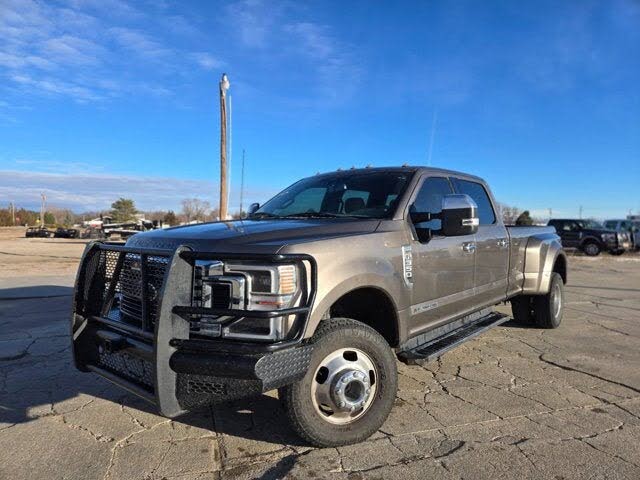 2022 Ford F-350 Super Duty Lariat Crew Cab LB DRW 4WD