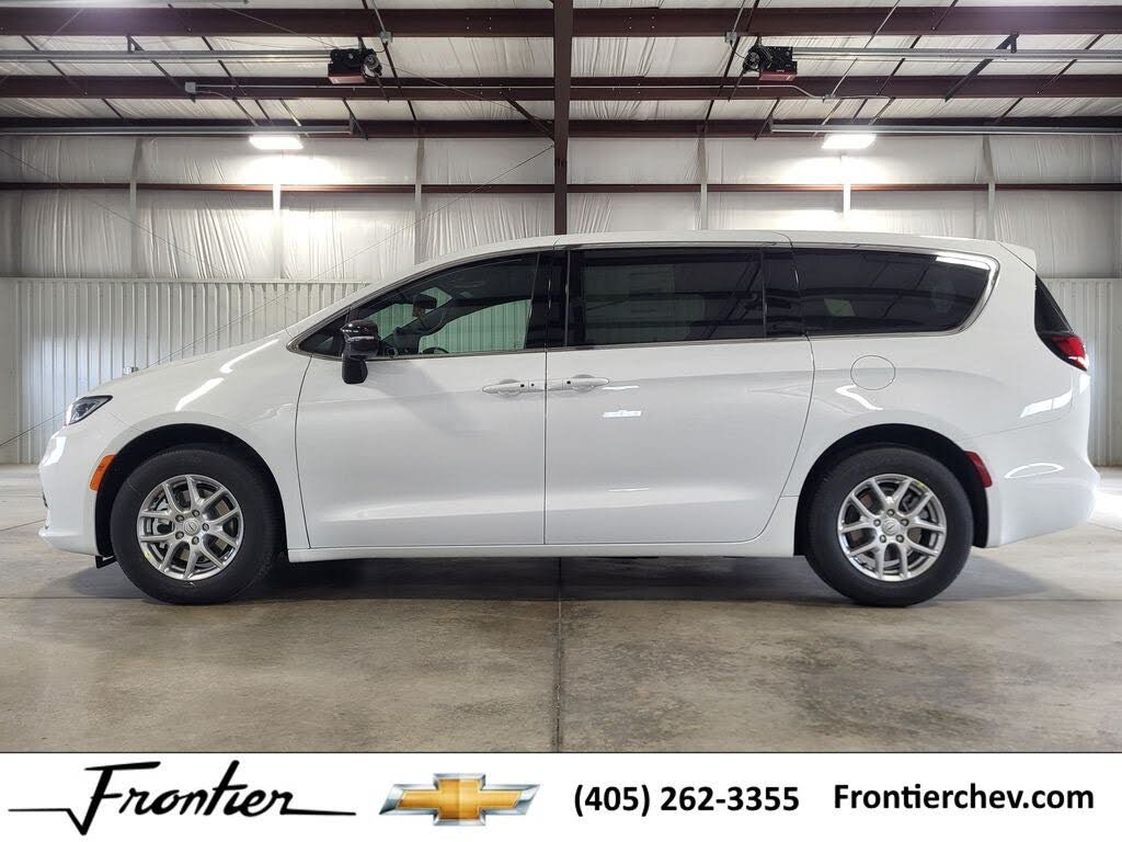 2026 Chrysler Pacifica Select FWD