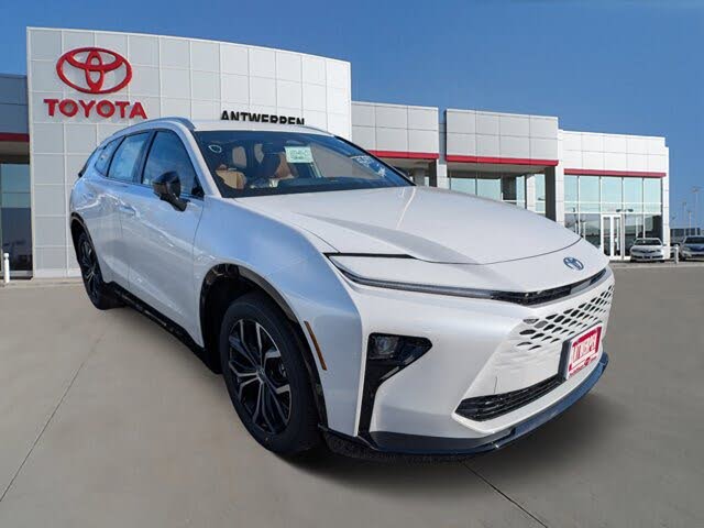 2025 Toyota Crown Signia XLE AWD