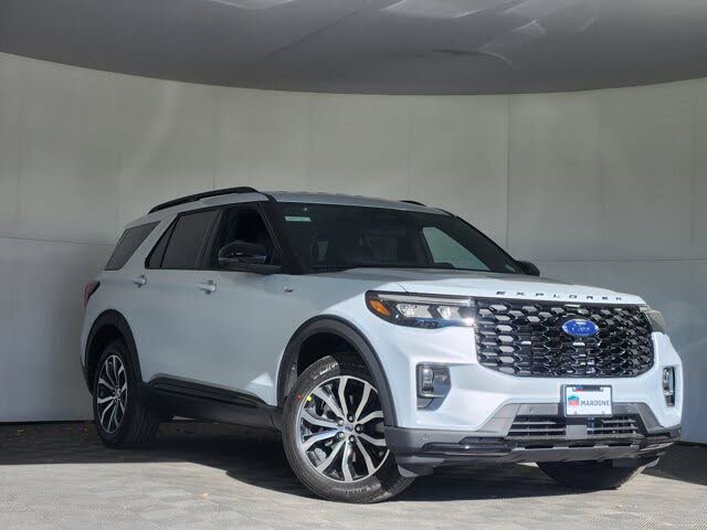 2026 Ford Explorer ST-Line AWD