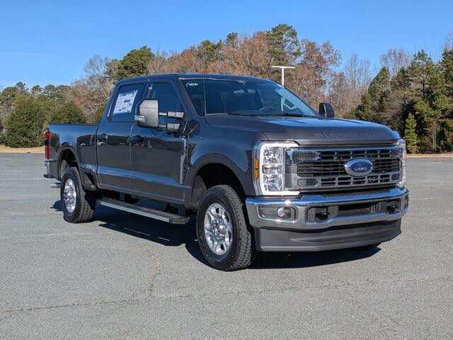 2026 Ford F-250 Super Duty XLT Crew Cab 4WD