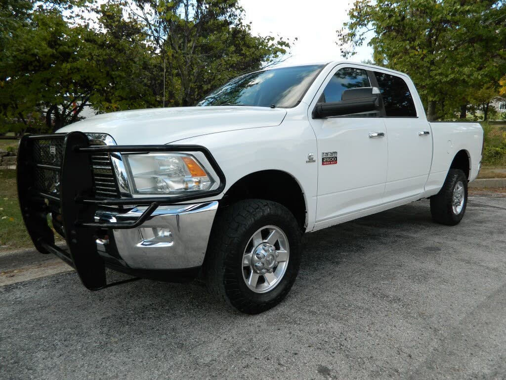 2010 Dodge RAM 2500 SLT Crew Cab 4WD